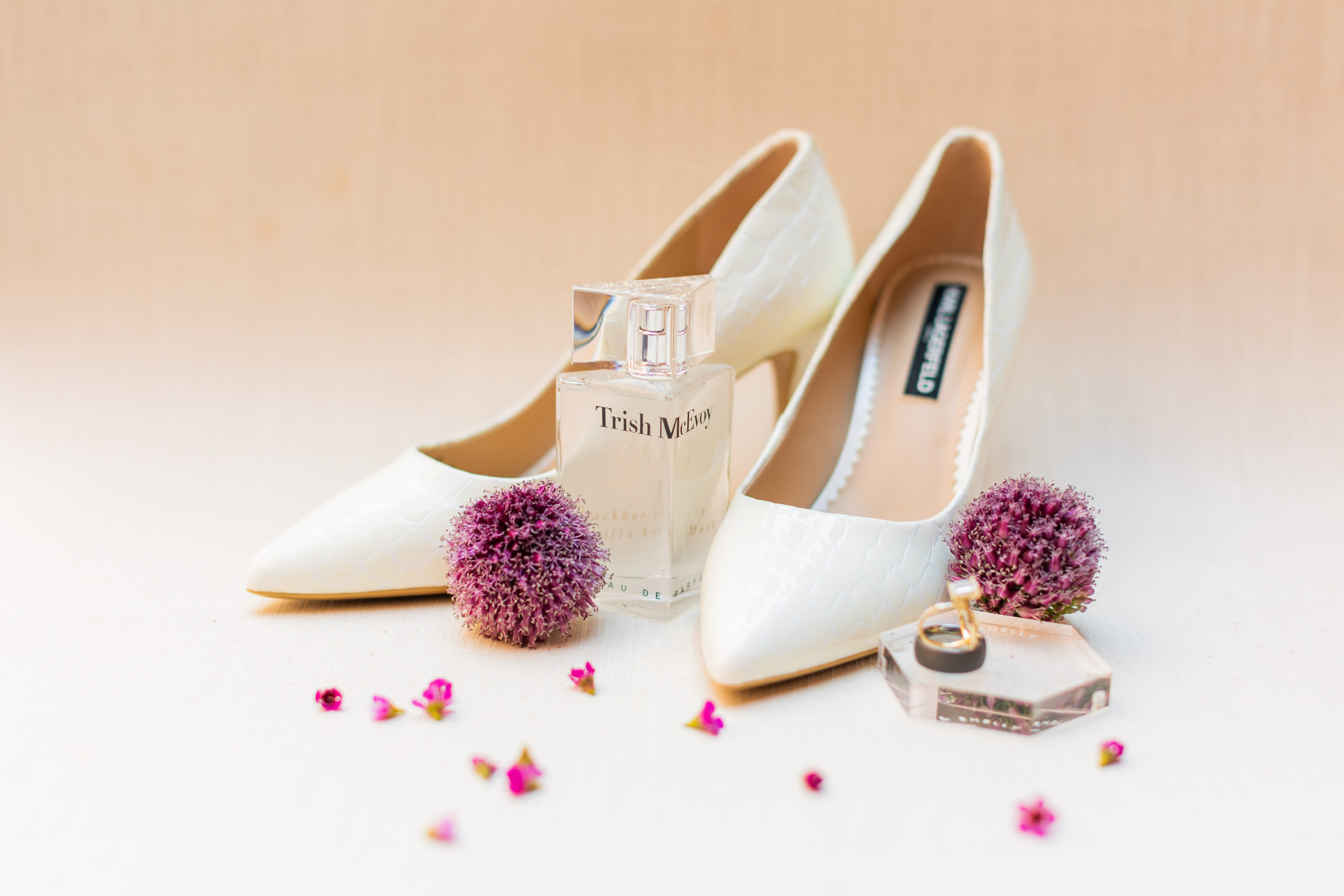 Eleanor Stenner Photography - a Birmingham, AL wedding photographer - shares a wedding details checklist for brides who are wedding planning! 