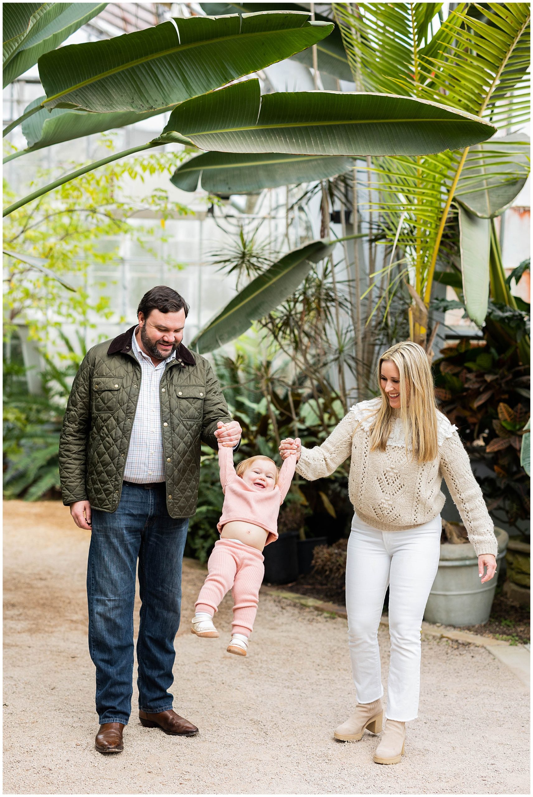 Eleanor Stenner Photography - a Birmingham, AL wedding photographer - photographs the Freemans in her Valentine's Day Mini Sessions